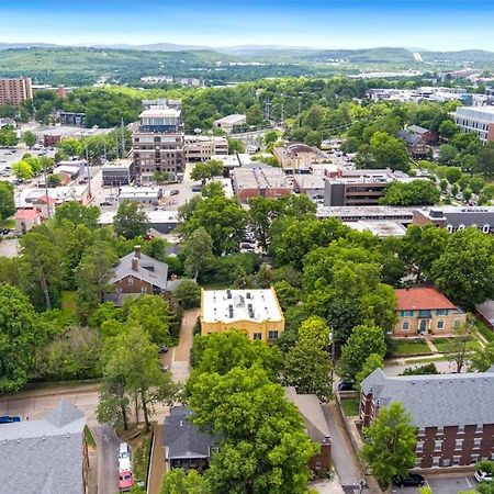 Tovey House-Walk To Downtown And Campus Villa Файетвил Екстериор снимка