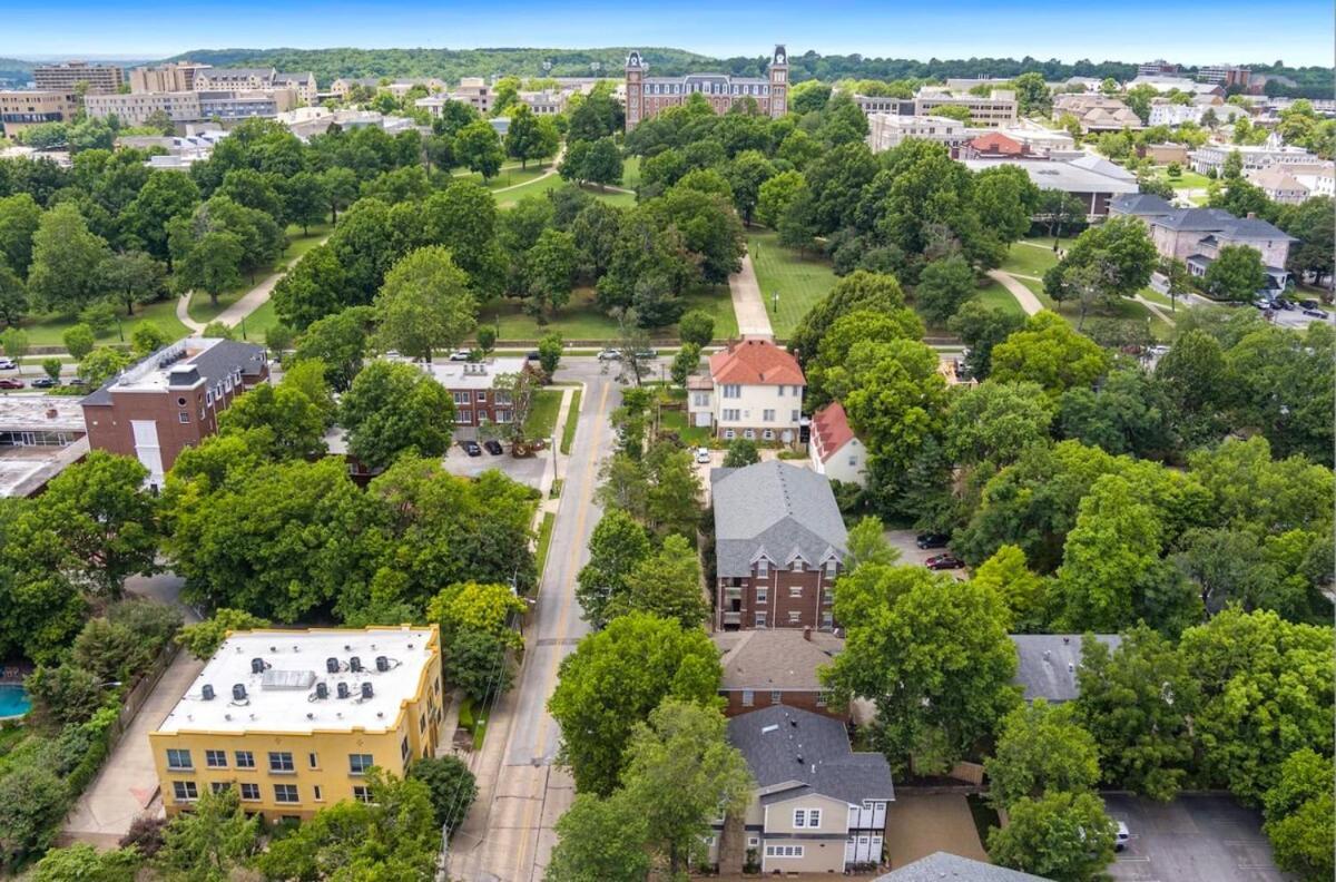 Tovey House-Walk To Downtown And Campus Villa Файетвил Екстериор снимка